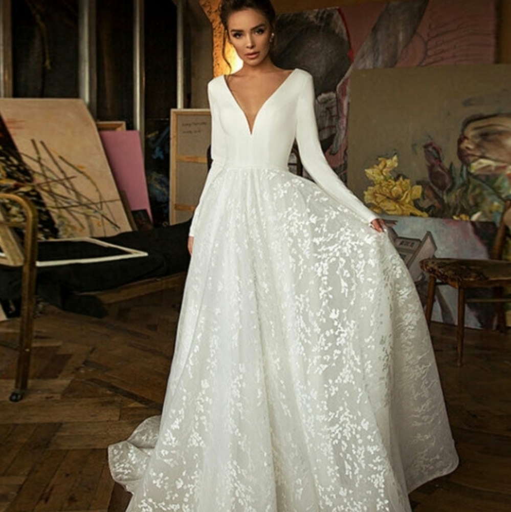 Brand new wedding gown